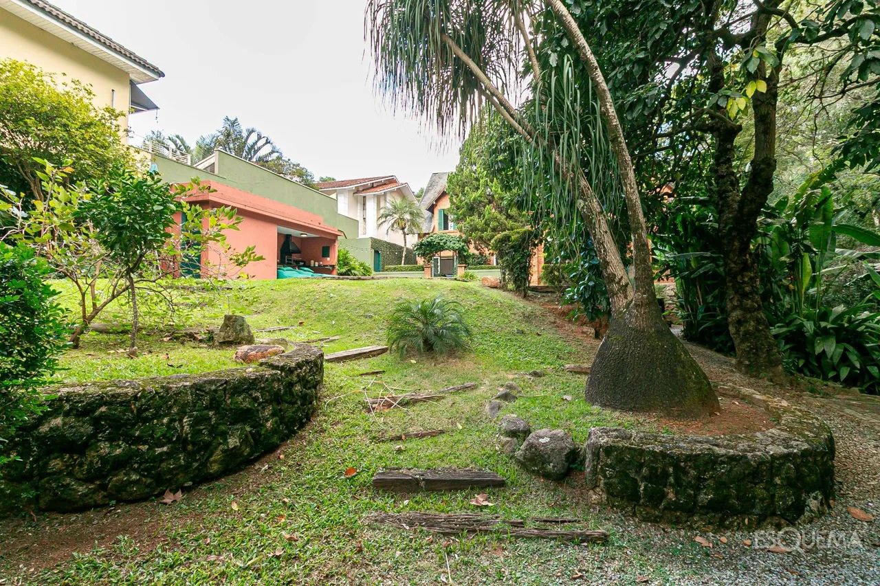 Casa em condomínio fechado, cercada pelo verde - Foto 3
