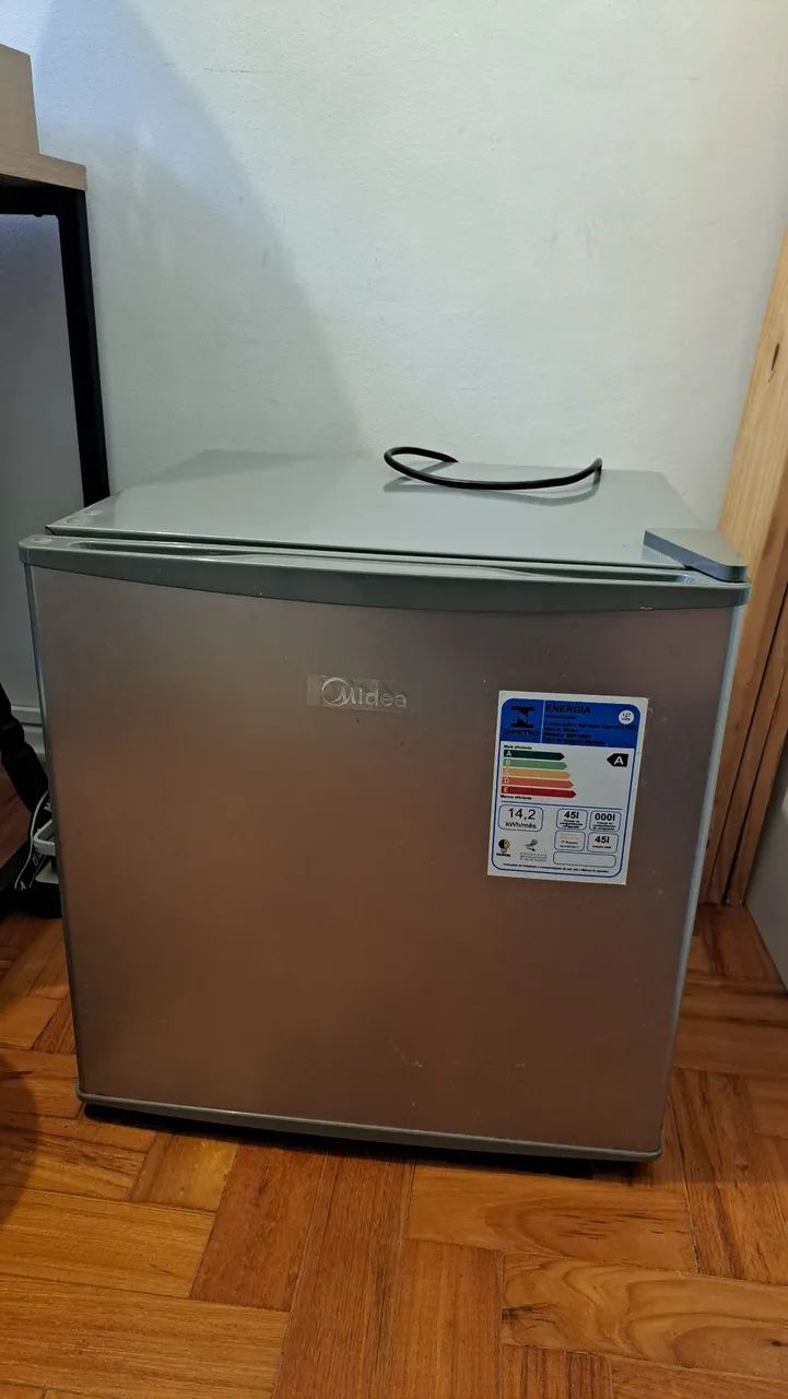 FRIGOBAR MIDEA 45L, NÃO FUNCIONA - Foto 2