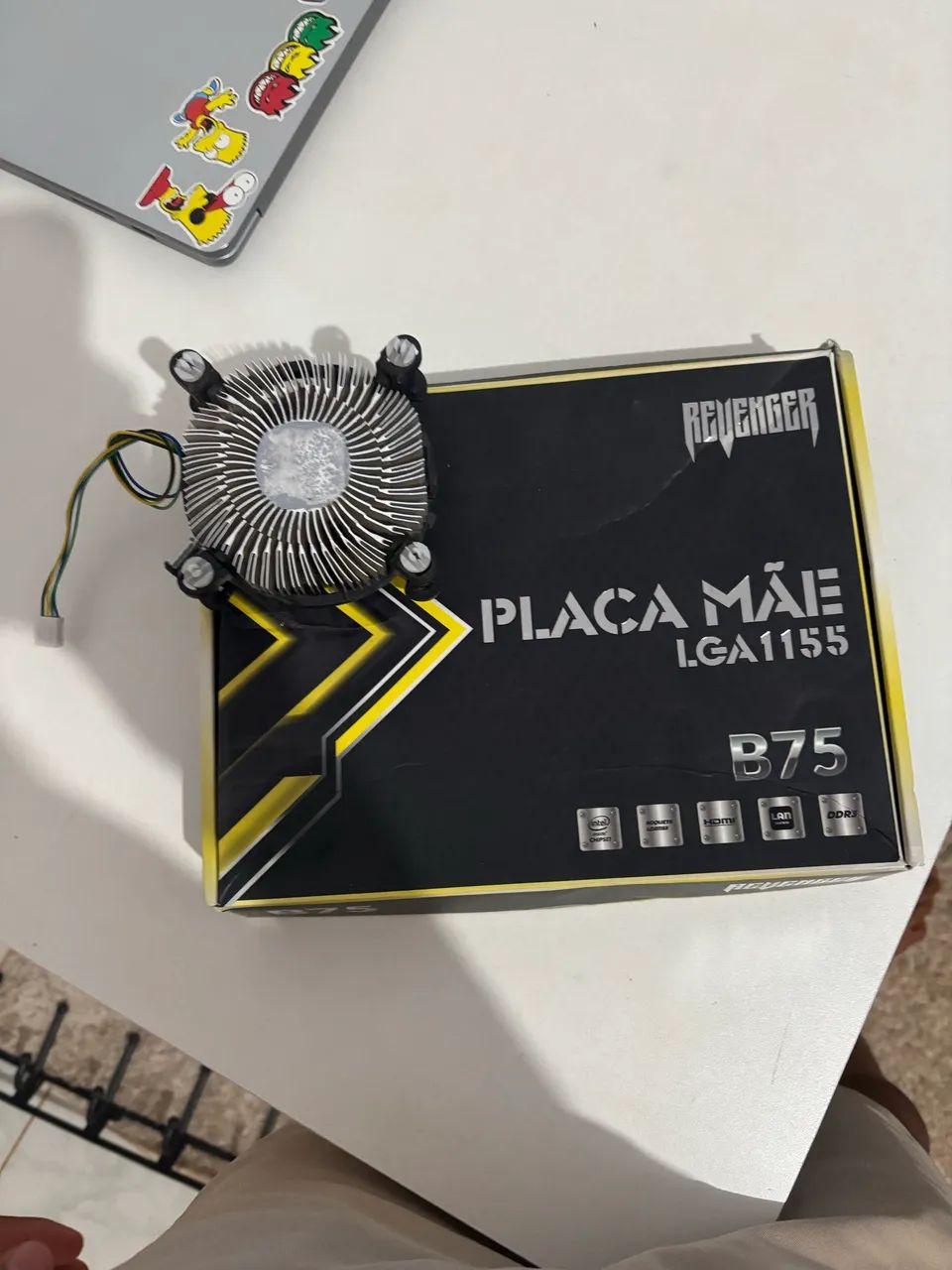 Placa mãe LGA1155 B75 junto com aircooler E processador junto!!
