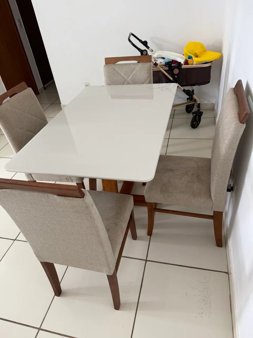 Mesa 4 cadeiras  - Foto 2