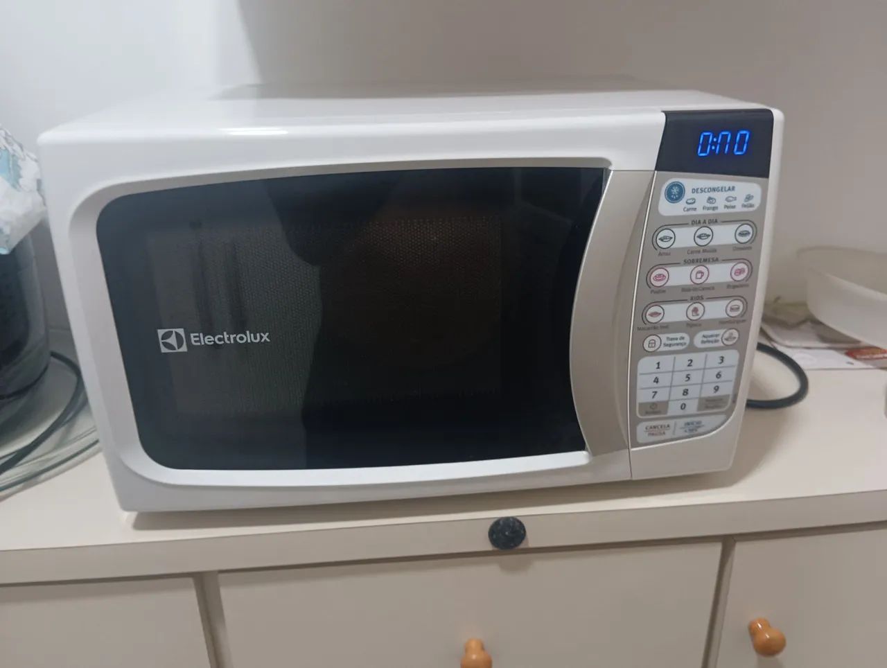 Vendo microondas com defeito , aceito oferta  - Foto 2