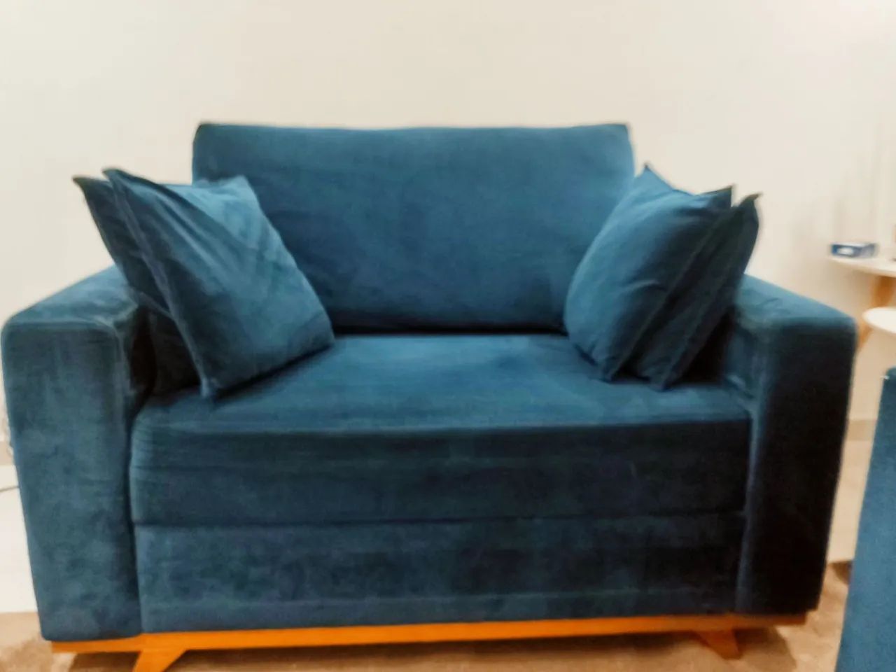 Sofá de tecido azul - Foto 2