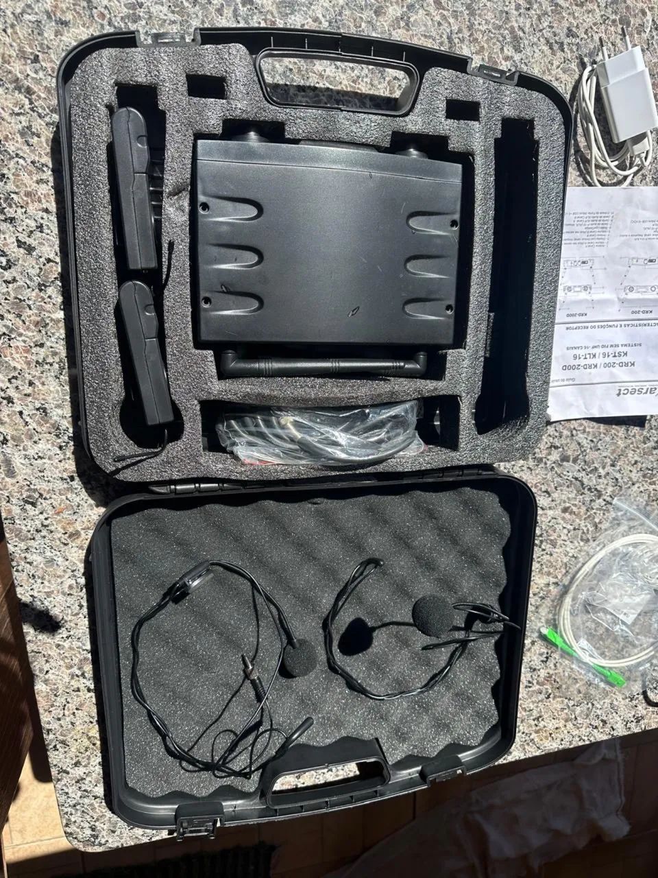 Sistema de microfone sem fio UHF  - Foto 5