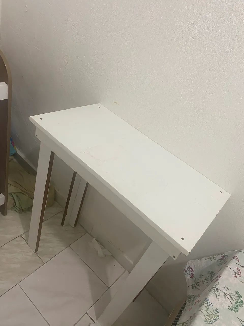 Mesinha ideal para cantinho do café ou notebook65573821434625120