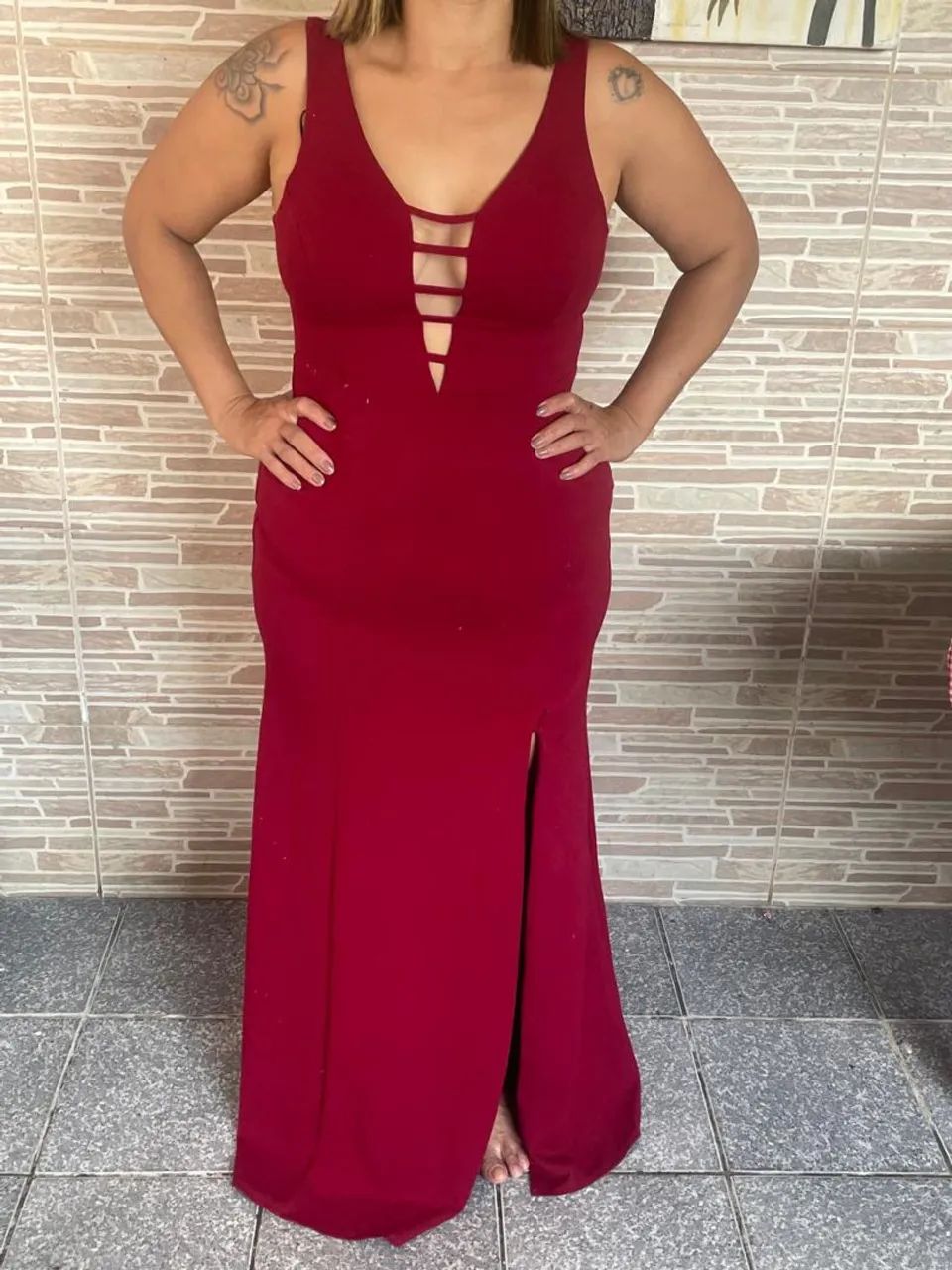 Vestido de festa bordo