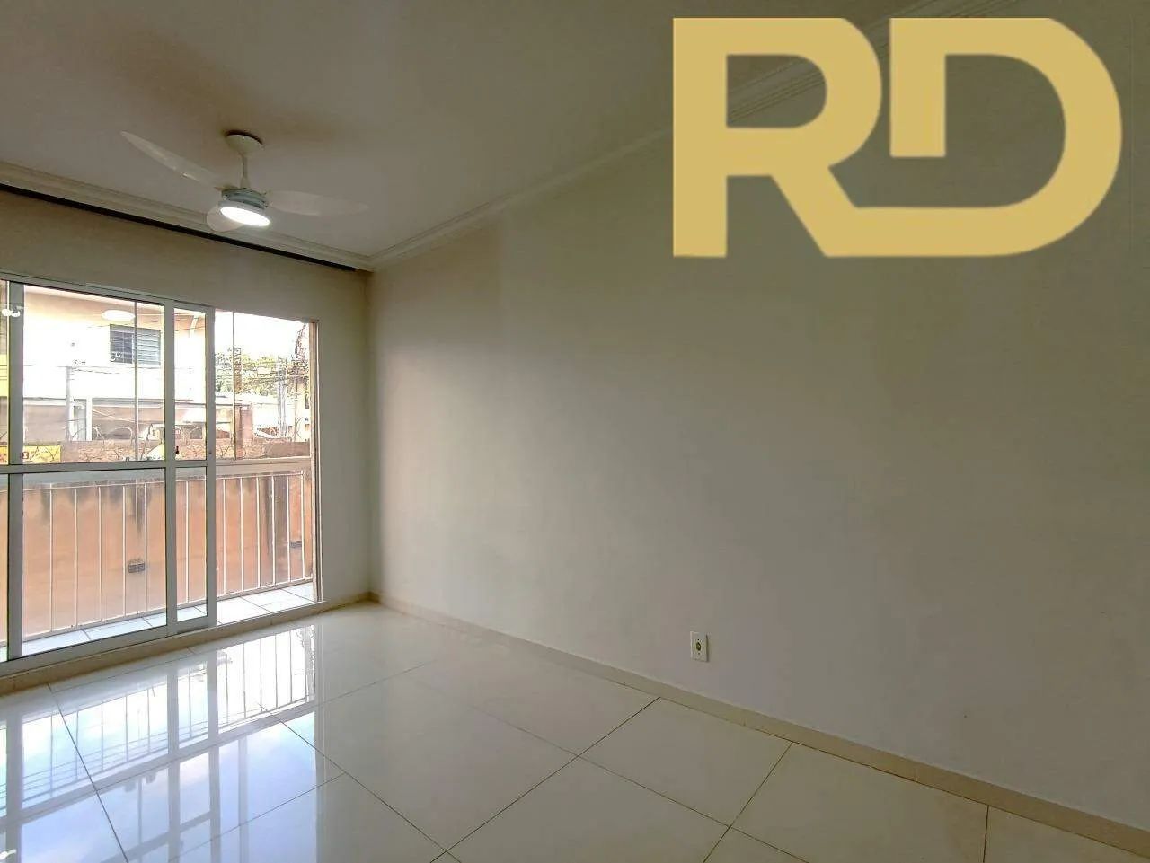 Apartamento de 03 quartos com suíte e 01 vaga de garagem - Foto 3