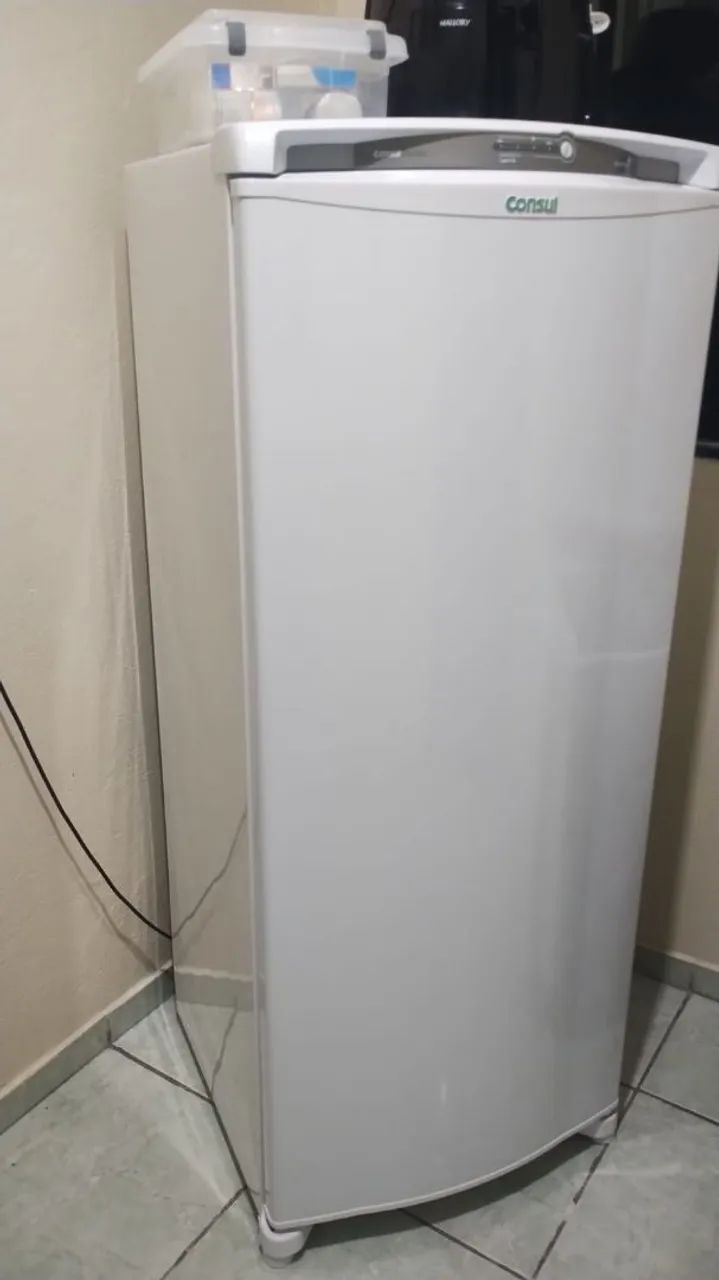Vendo sem arranhão funcionando perfeitamente 