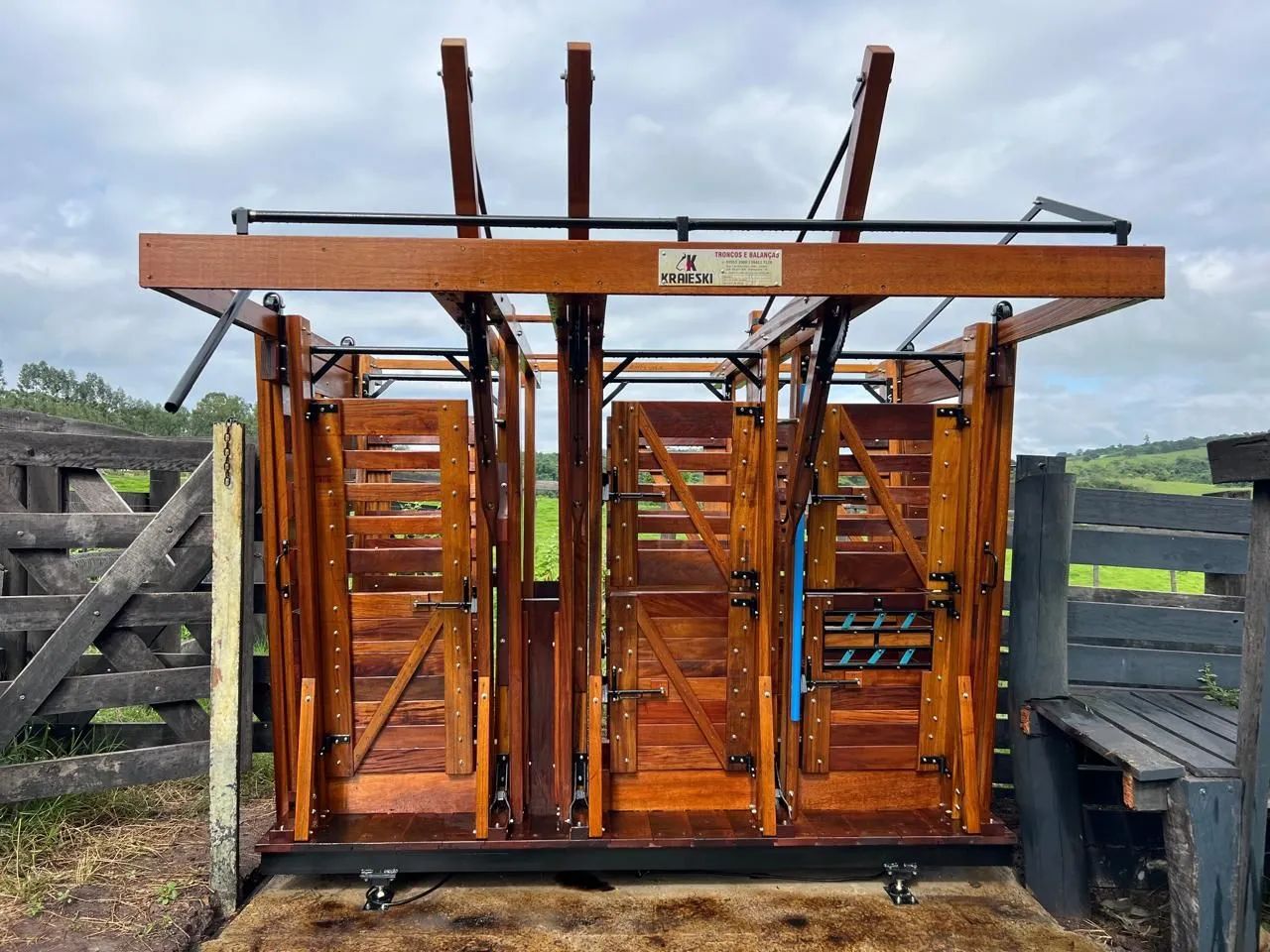Troco Brete para Manejo de Bovinos com ou sem balança  - Foto 4