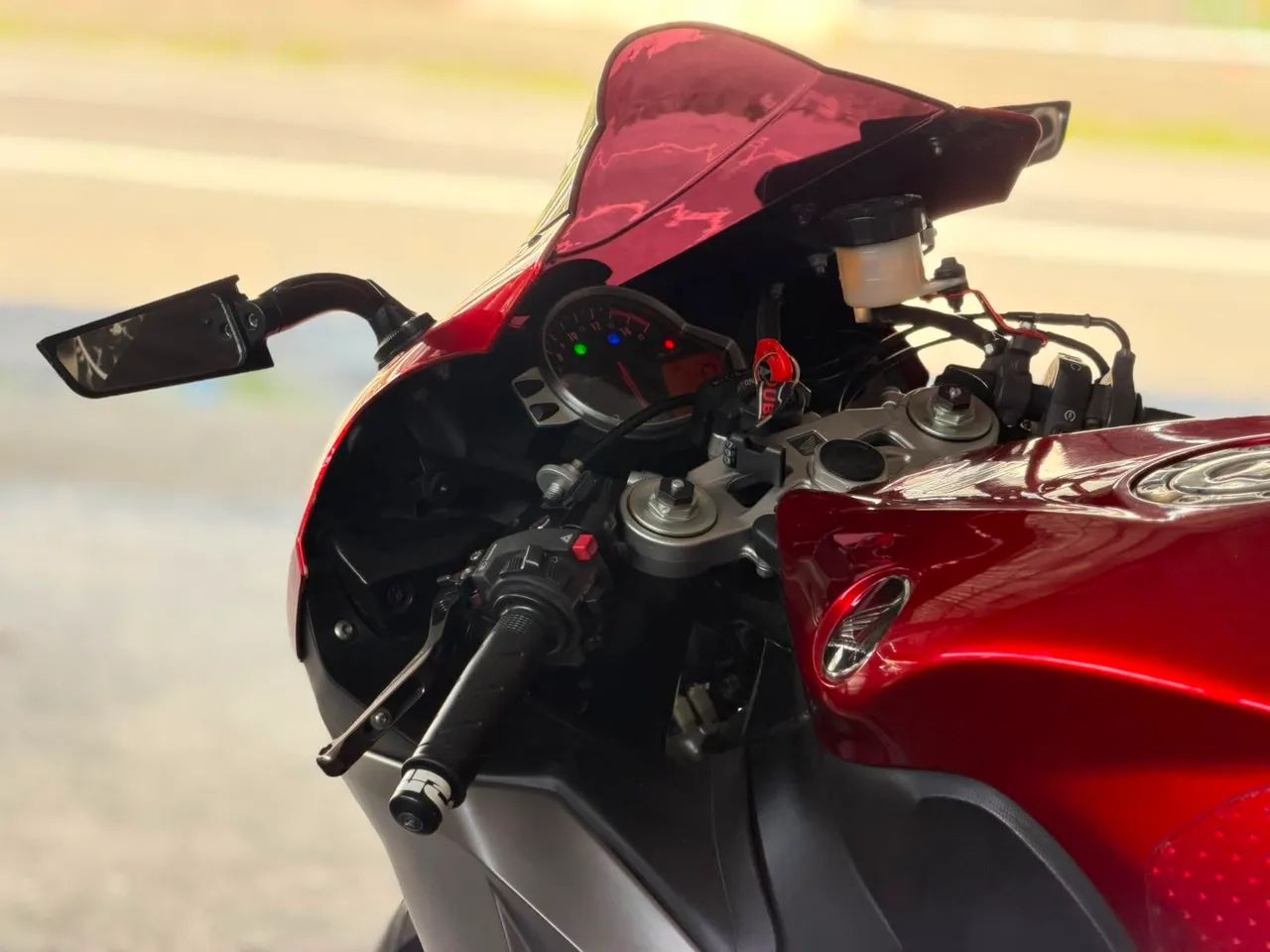 HONDA CBR 1.000RR FIREBLADE - Ano 2011 (A mais nova do Brasil) - Foto 11