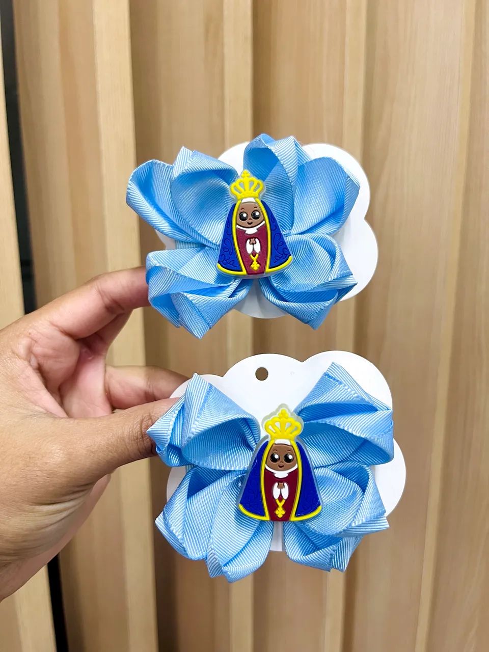  TIARAS E LAÇOS PERSONALIZADOS ? 