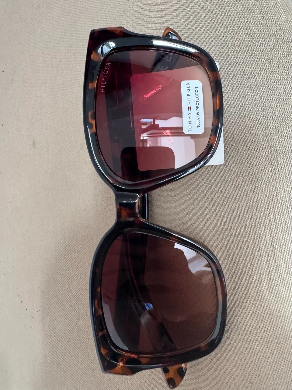 Óculos de Sol Tommy Hilfiger - Proteção UV - Foto 4