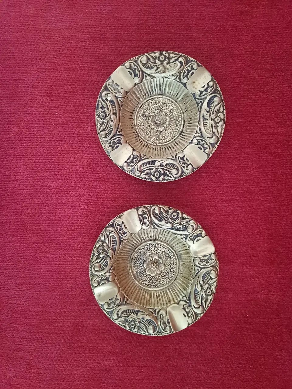 Cinzeiro antigo em bronze Maciço 