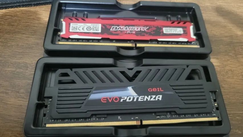 Kit Memória RAM DDR4 16GB (2x8GB) - Ballistix 2666MHz + GeIL Evo Potenza