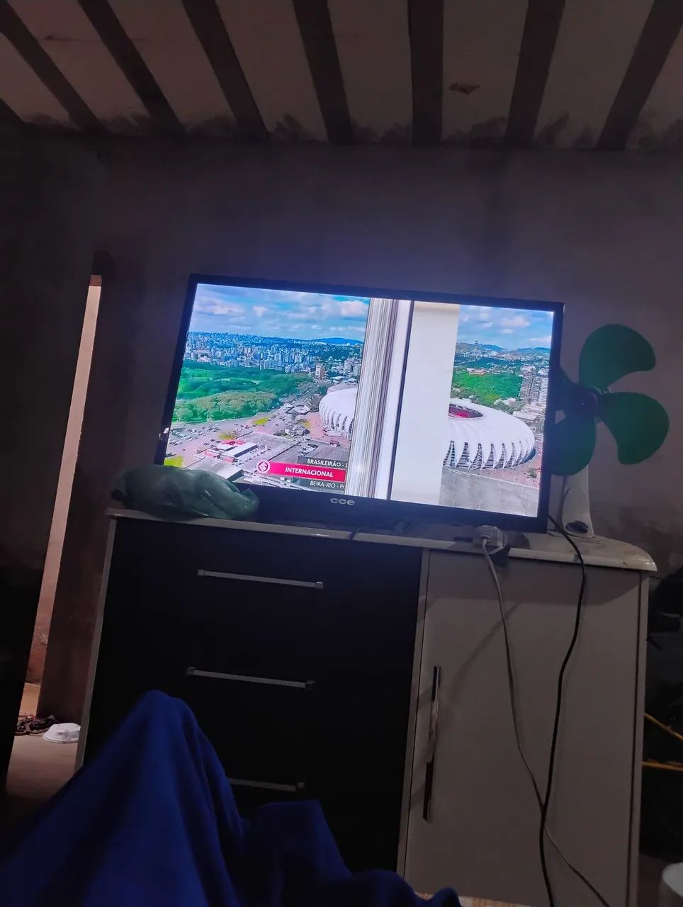Vendo TV CCE no estado  150 reais não é Ismart 