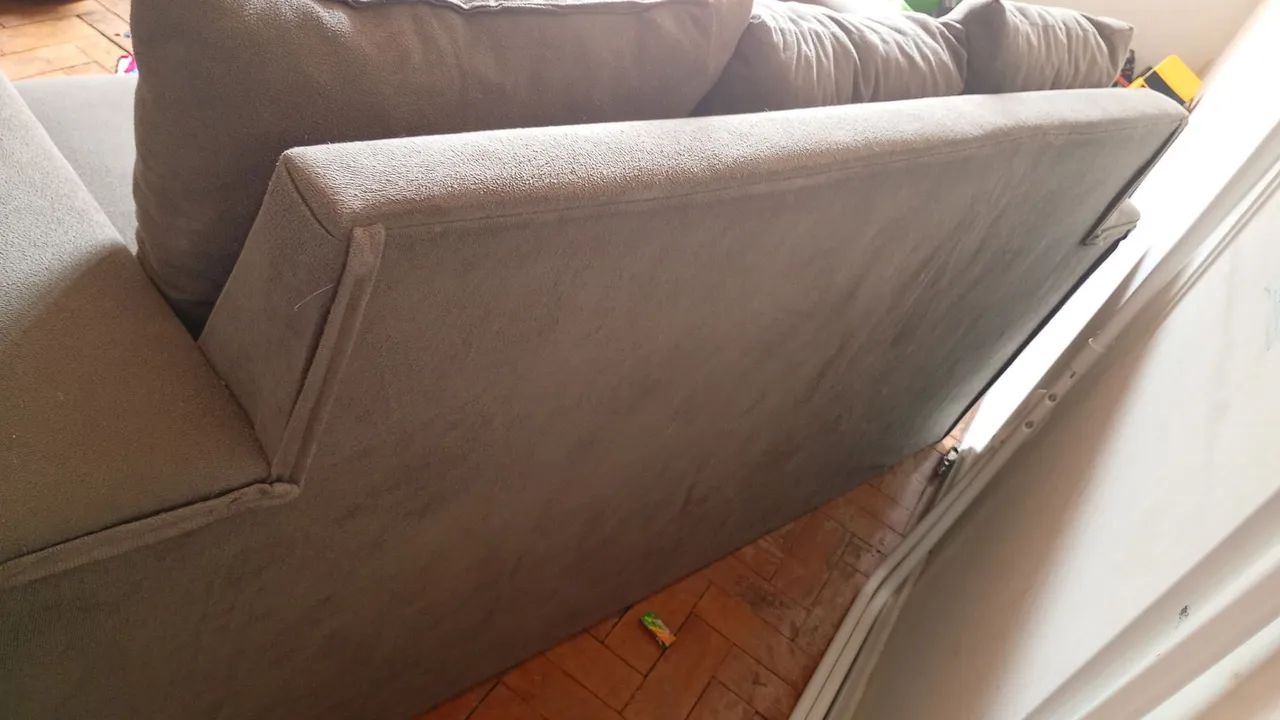 Sofá simples 3 lugares 