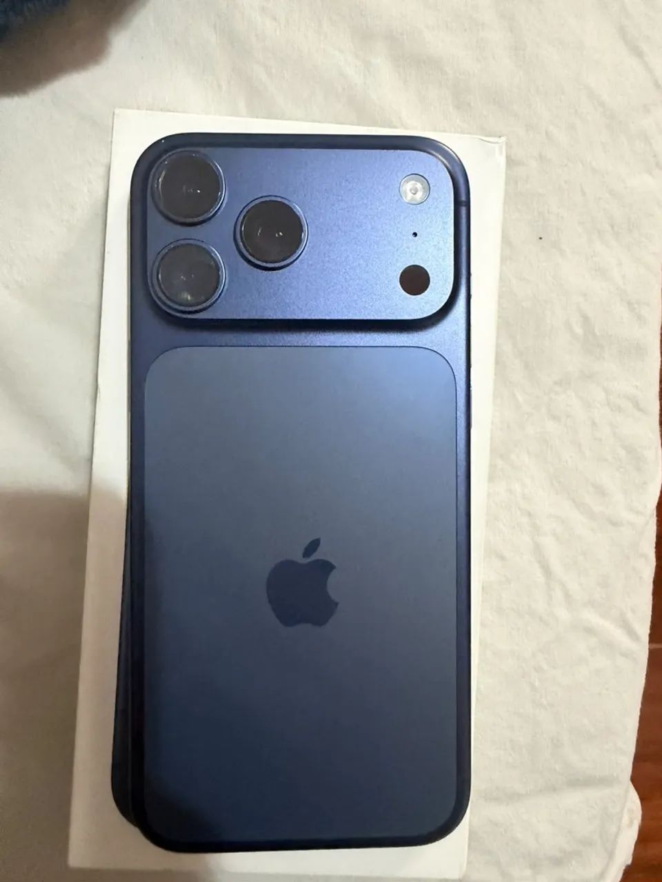 VENDO IPHONE 17 PRO MAX - AZUL INTENSO - 256 gbs - Foto 2