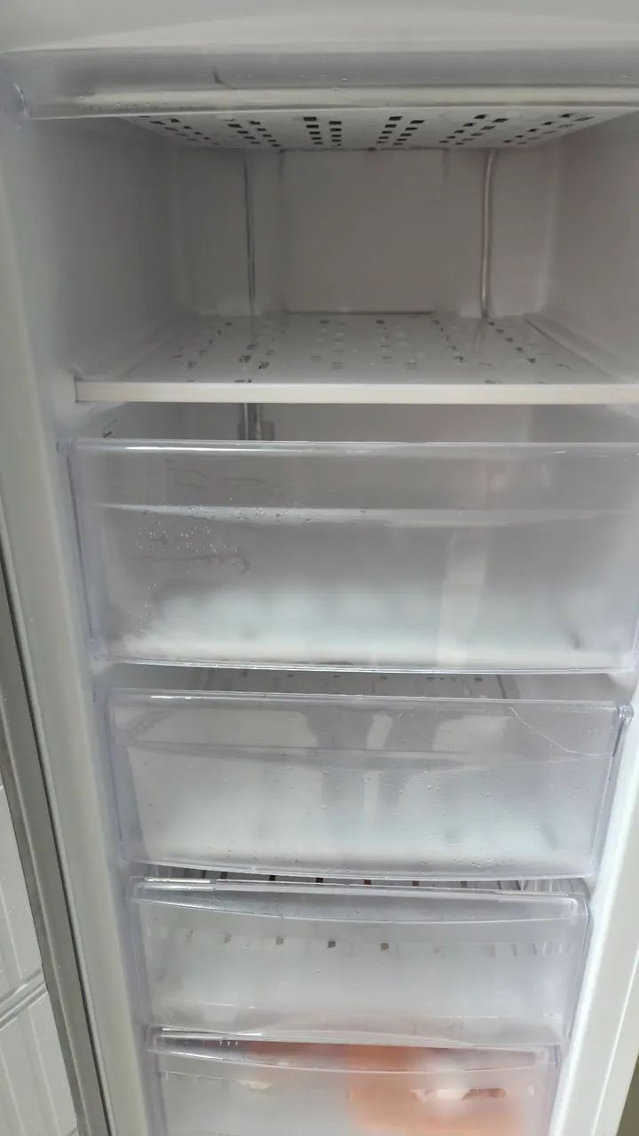 Freezer electrolux fe23 197 litros - Foto 5