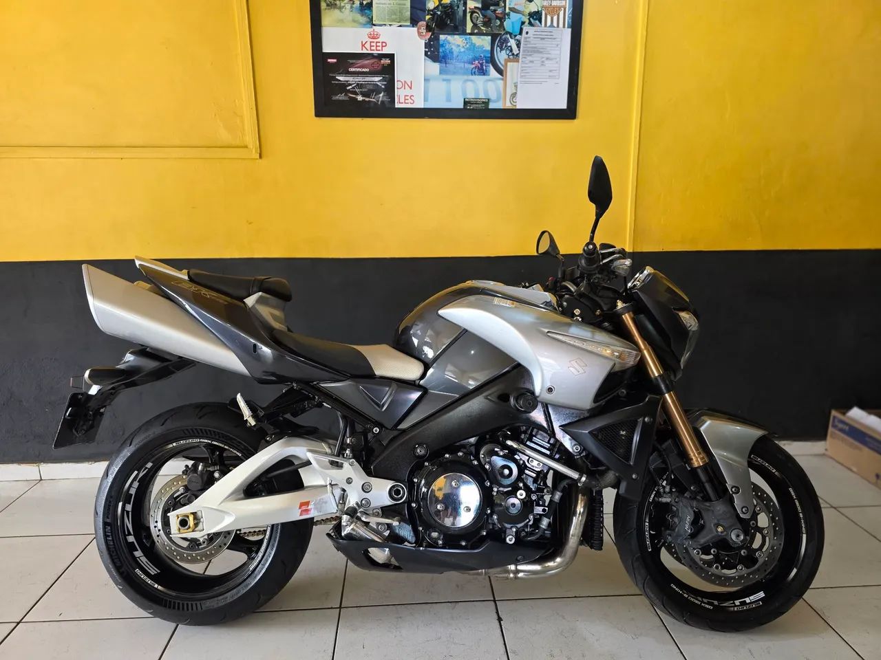SUZUKI B-KING 1300cc, 2008.EXTRA.( DE GARAGEM).