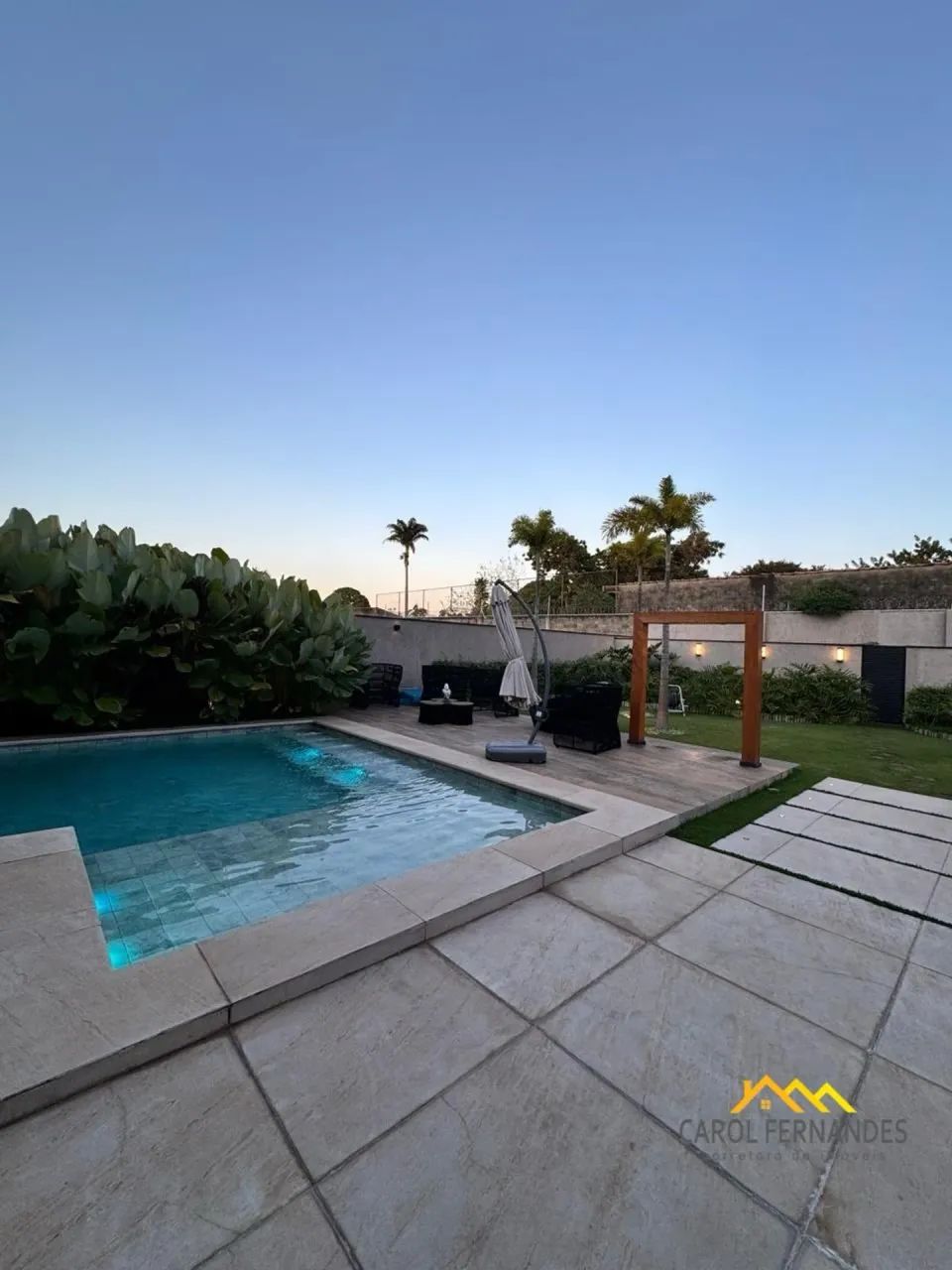 Casa a venda Residencial Jatobás com 4 suítes