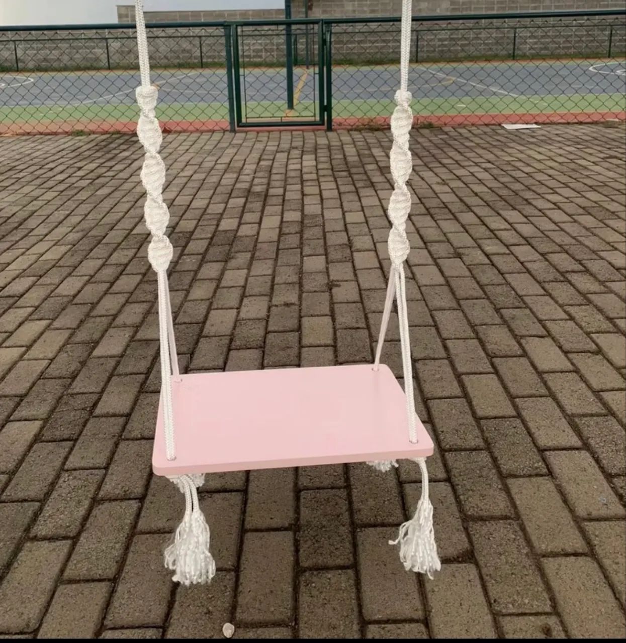 Balanço madeira laqueado rosa 