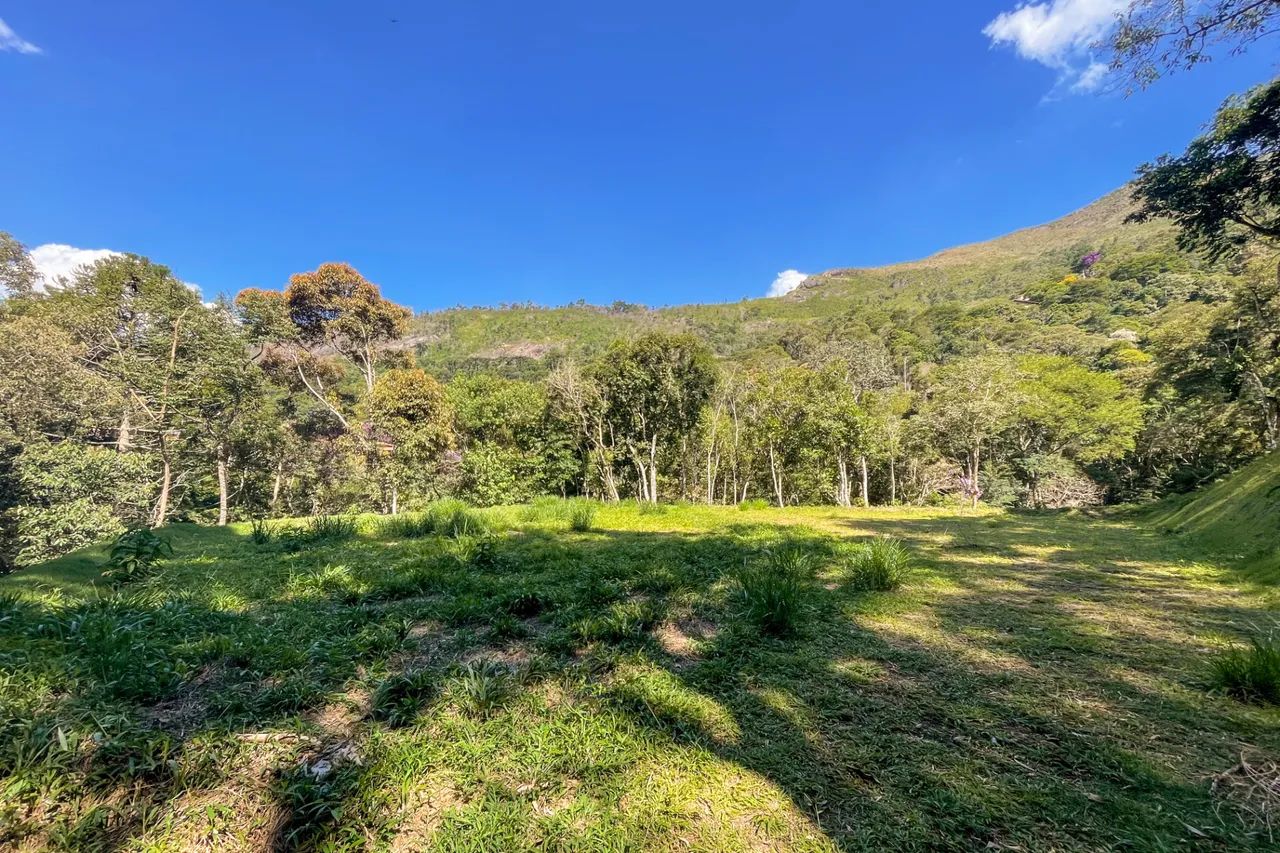 Lote em condomínio em Araras, Petrópolis.