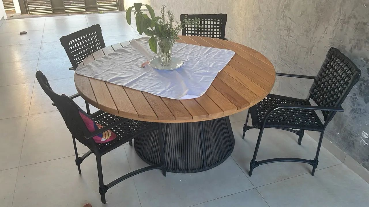 Mesa de corda náutica e madeira 