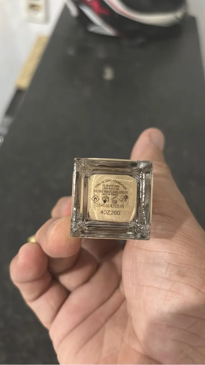 BASE LÍQUIDA YSL ALL HOURS GLOW FOUNDATION - Foto 4