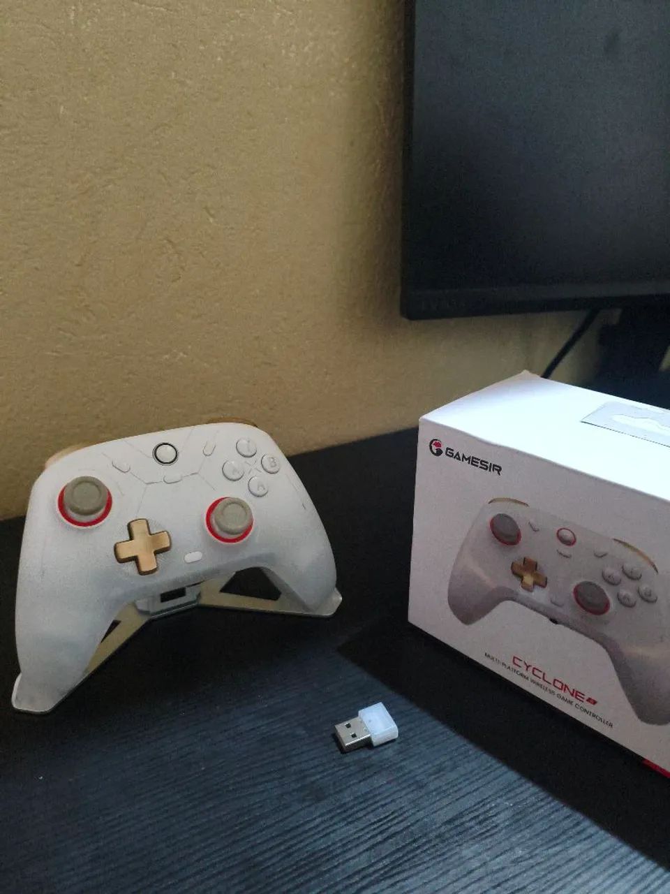 Controle , cyclone gamesir com carregador, compatível com PC switch Android ios. - Foto 2