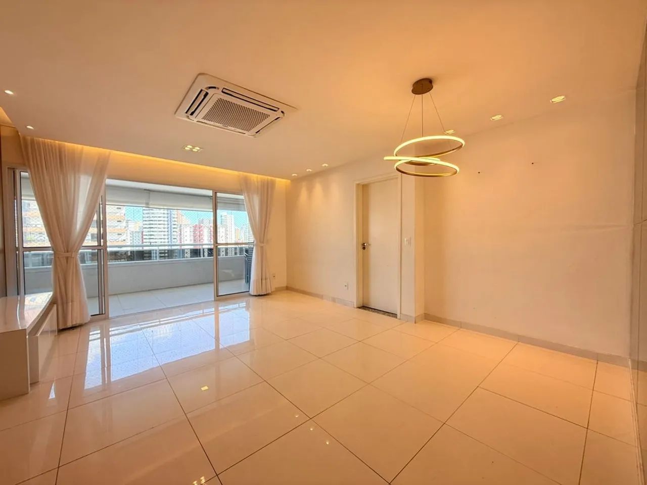 Apartamento, 3 quartos, 3 suítes, 143 m², 2 vagas no Umarizal em Belém - Foto 2