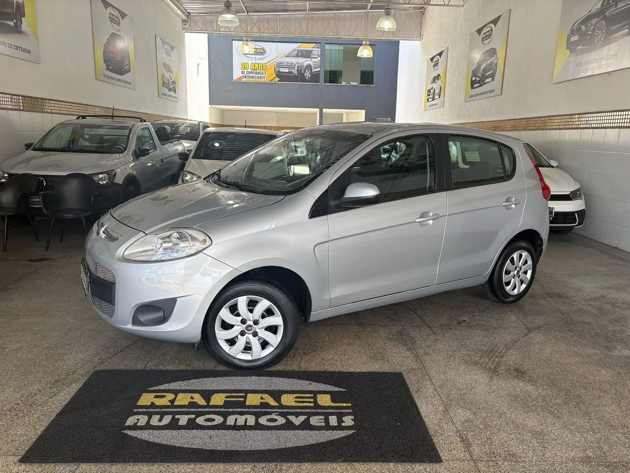 Fiat Palio Attractive 1.0 EVO Fire Flex 8V 5P 2013