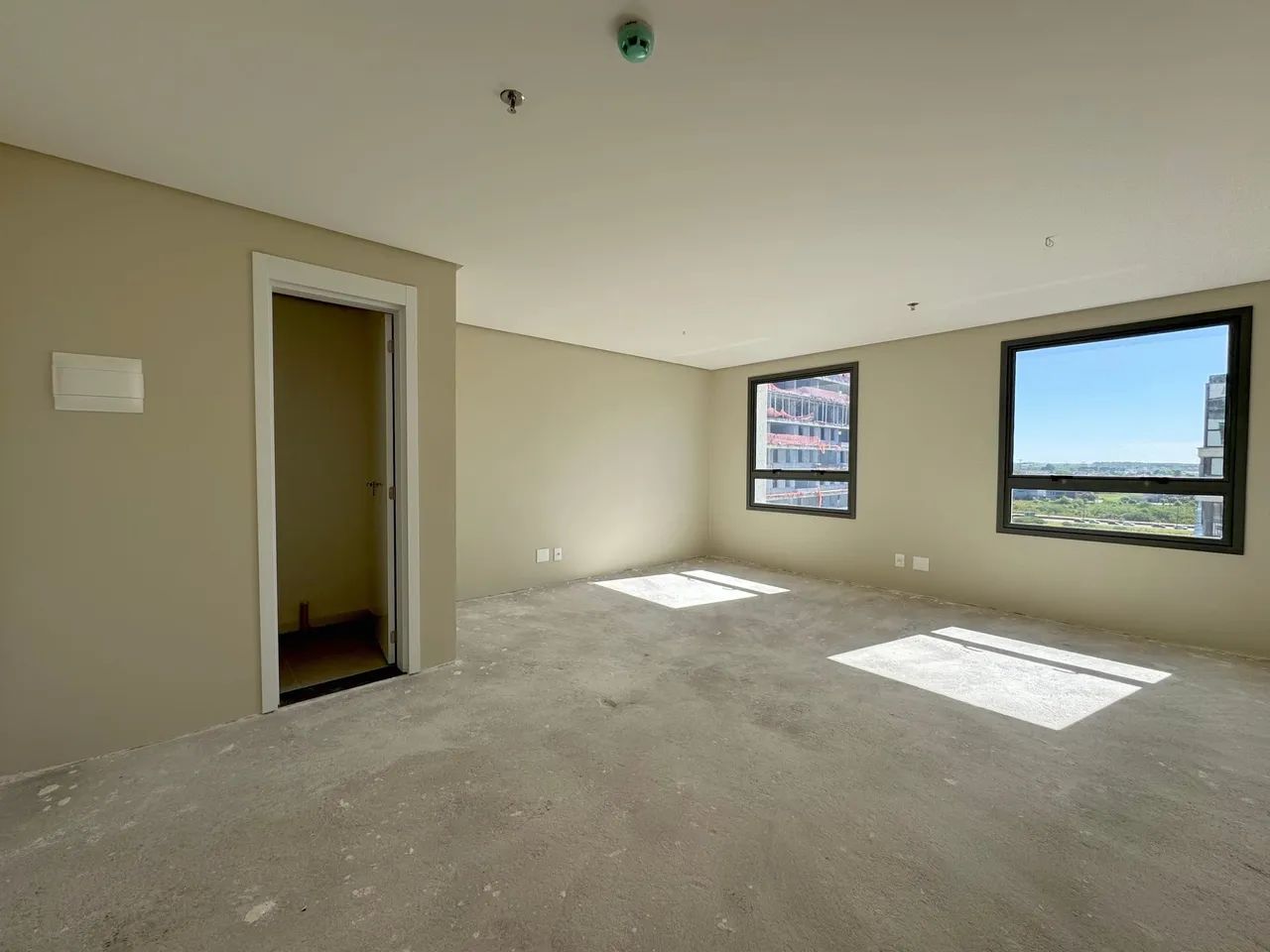 Sala comercial à venda no Edifício Vanguarda, Parque Una - 32 m², andar alto, vaga de gara