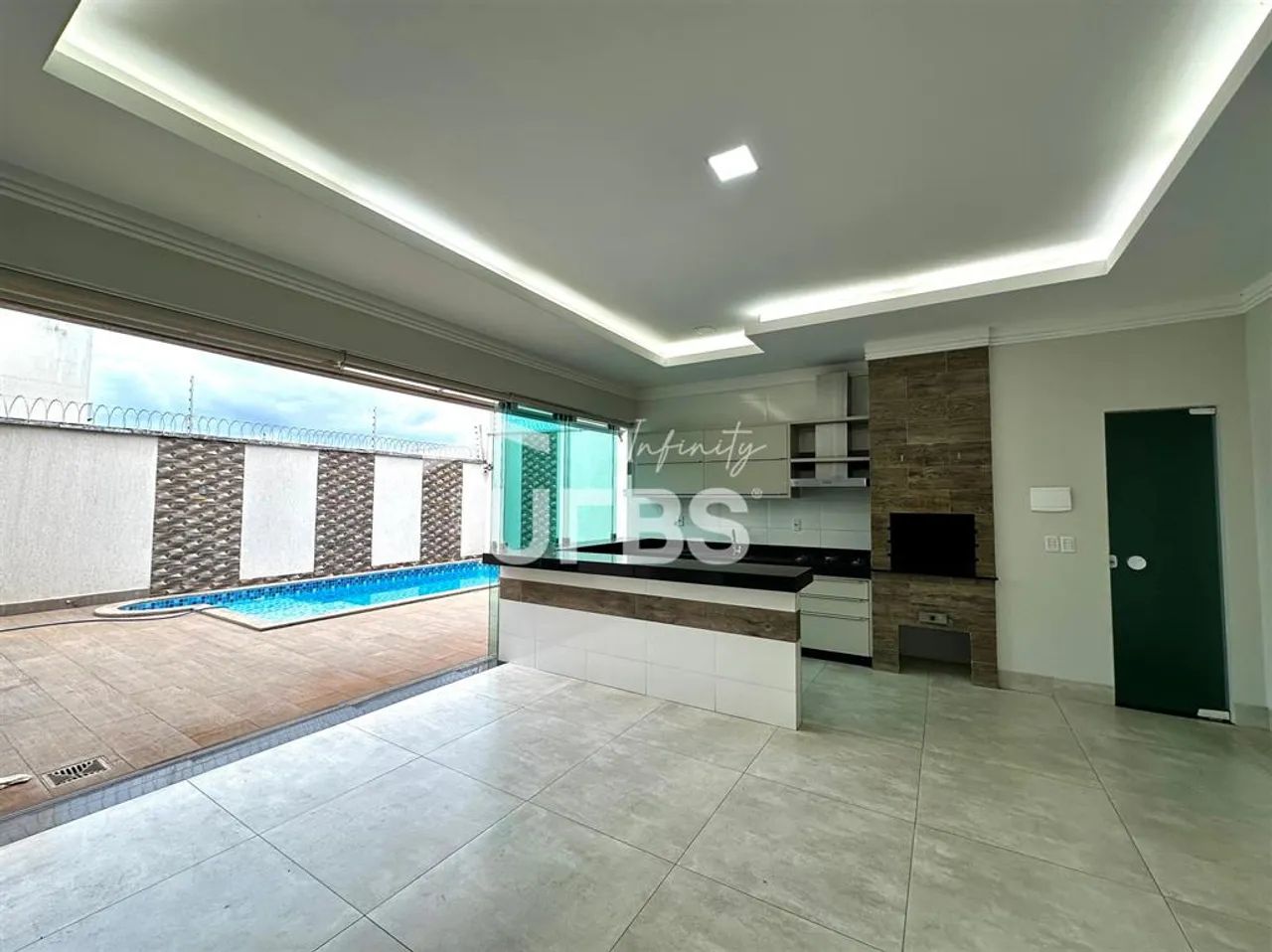 0 - Casa 3 quartos, sendo 3 suítes