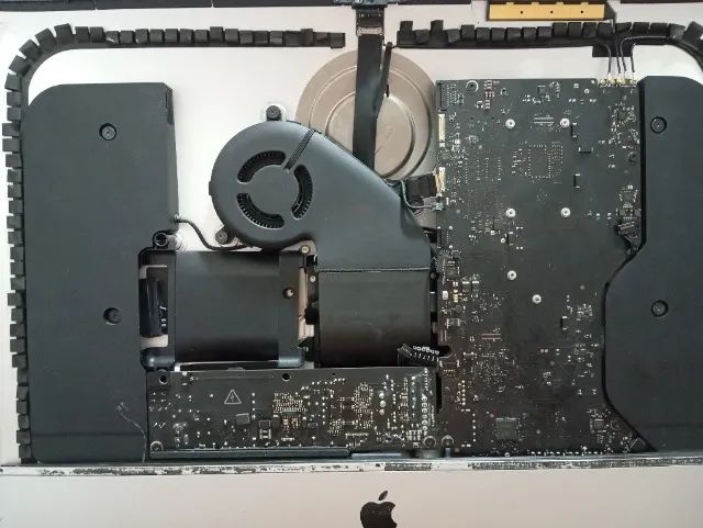 iMac A1418 COM DEFEITO TOTAL - Foto 4
