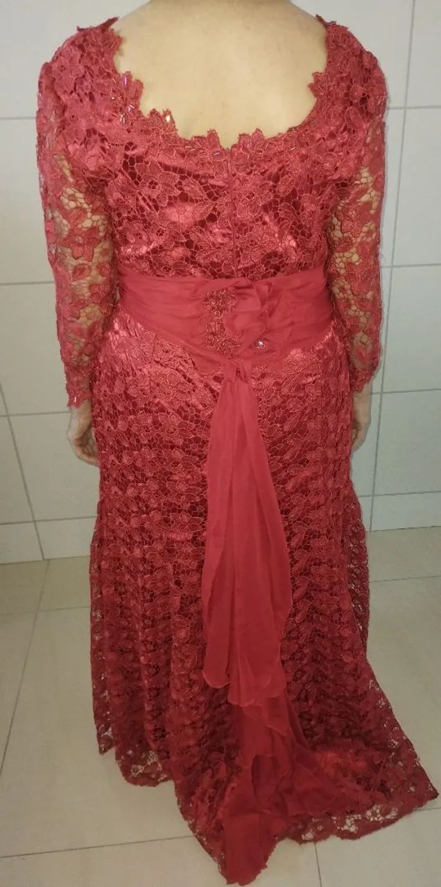 Vestido de festa cor Vermelho Queimado em renda e bodado - Foto 3