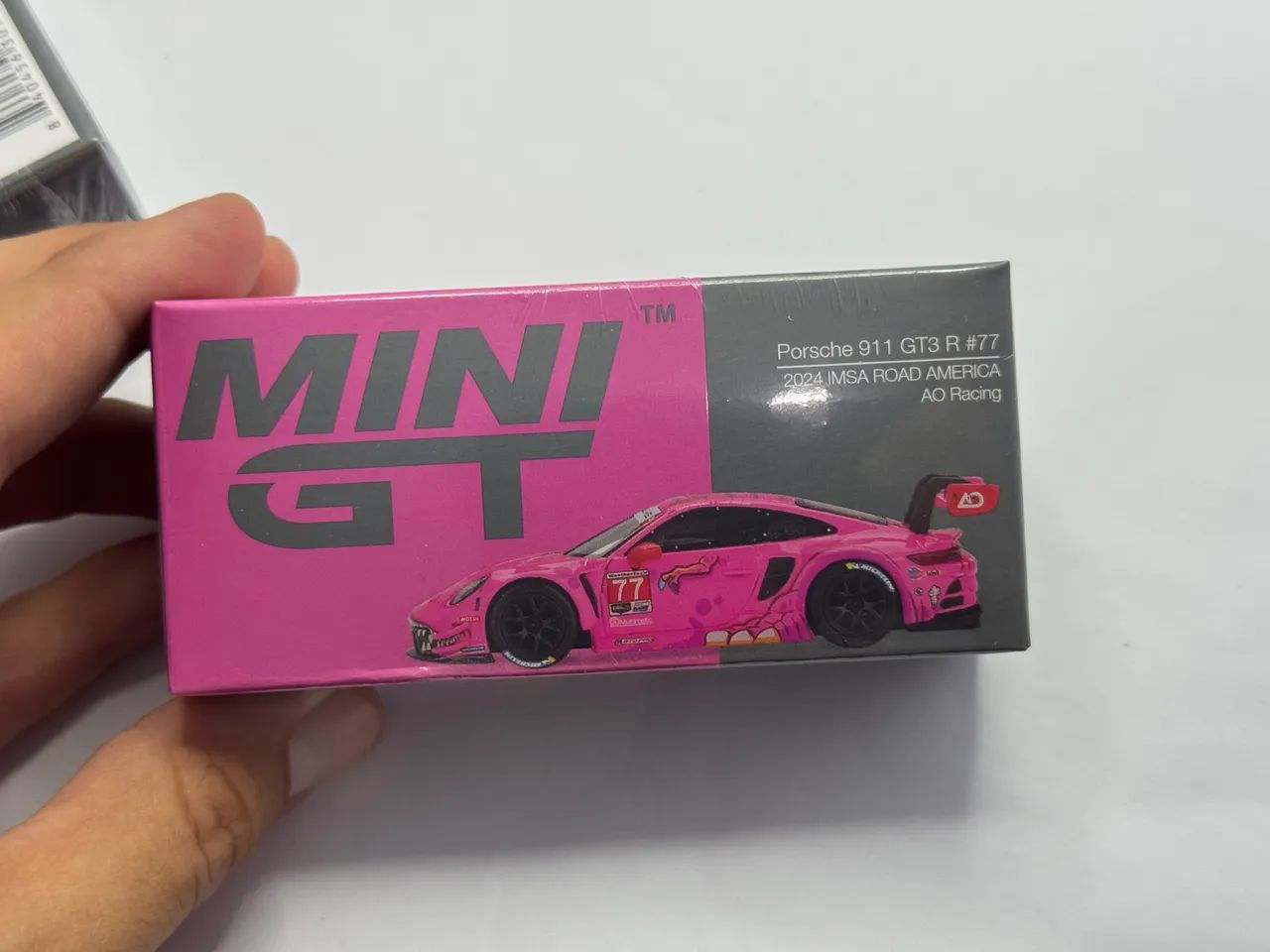 Mini GT 1052 - Porsche 911 GT3 R #77 LACRADO