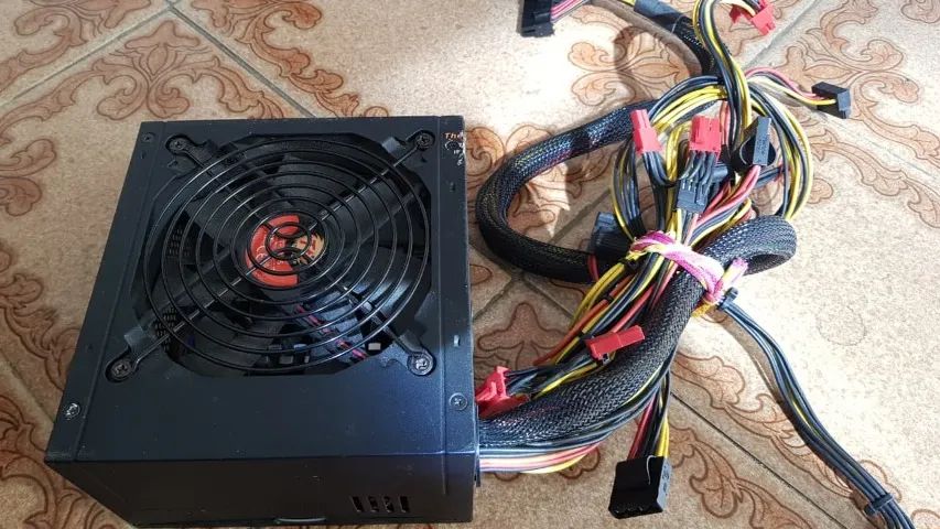 Fonte Thermaltake TR2 700W - ATX 12v 2.3 - Foto 4