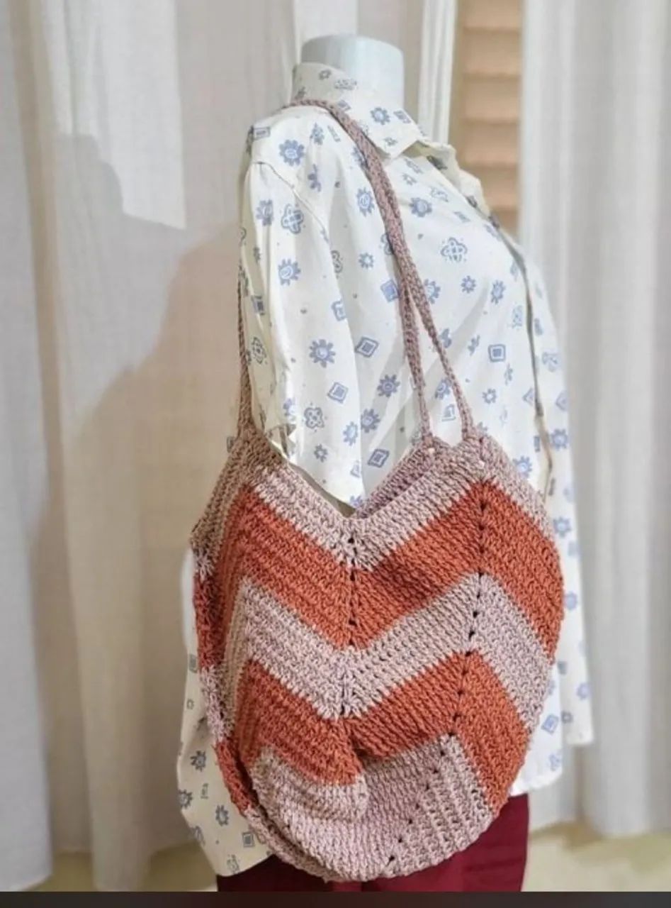 Bolsa crochê grande bicolor alças  - Foto 2
