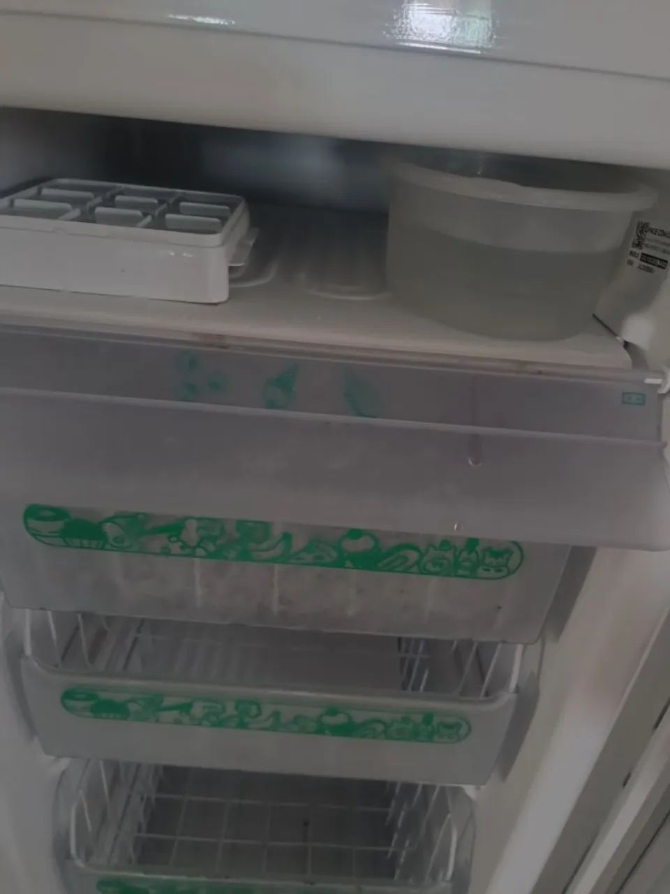 Freezer Vertical Marca Consul 121L // 127 V