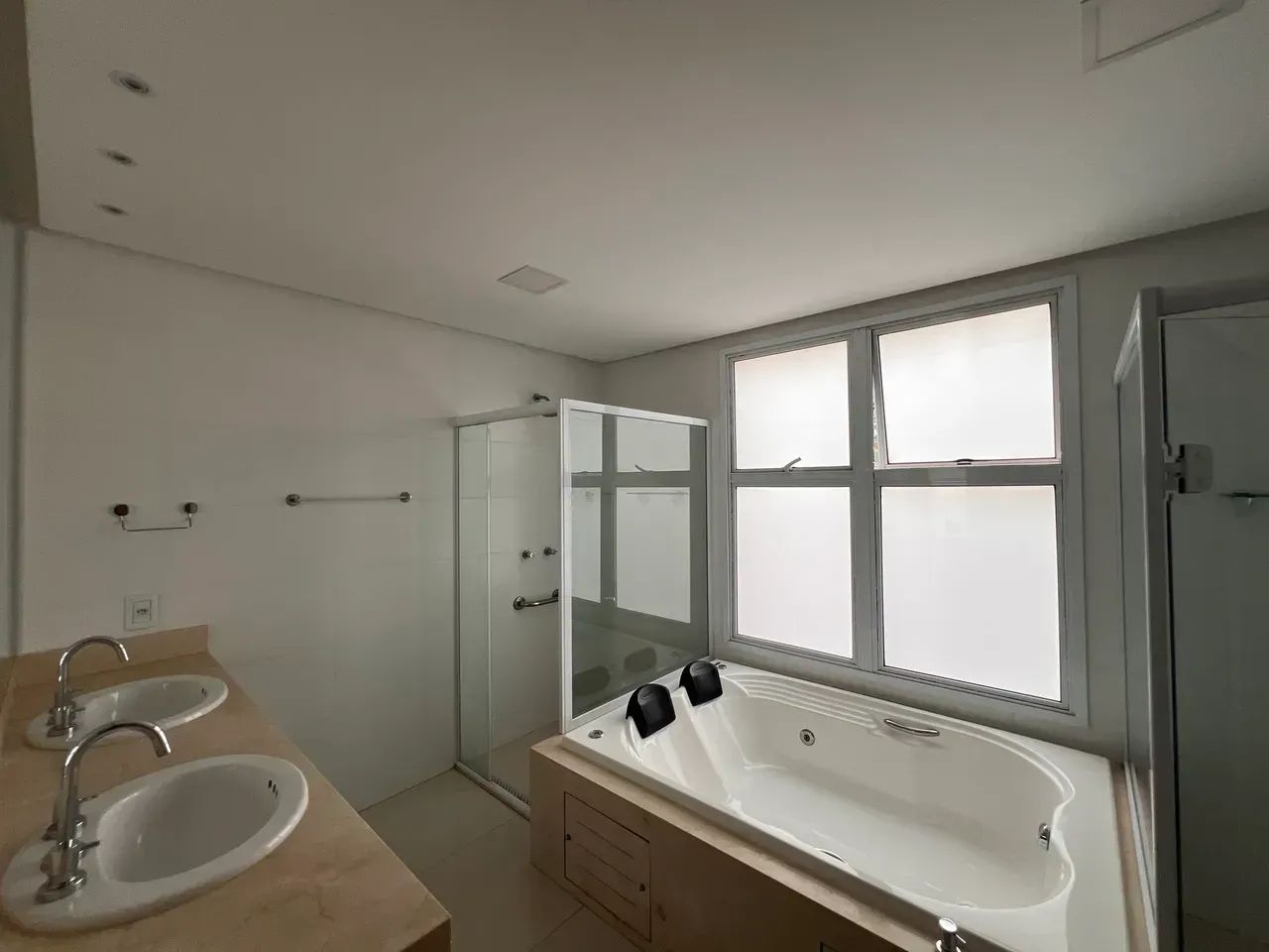 Apartamento mobiliado de 269 m2 em frente ao lago das rosas para locação, Edifício Poeme - Foto 11