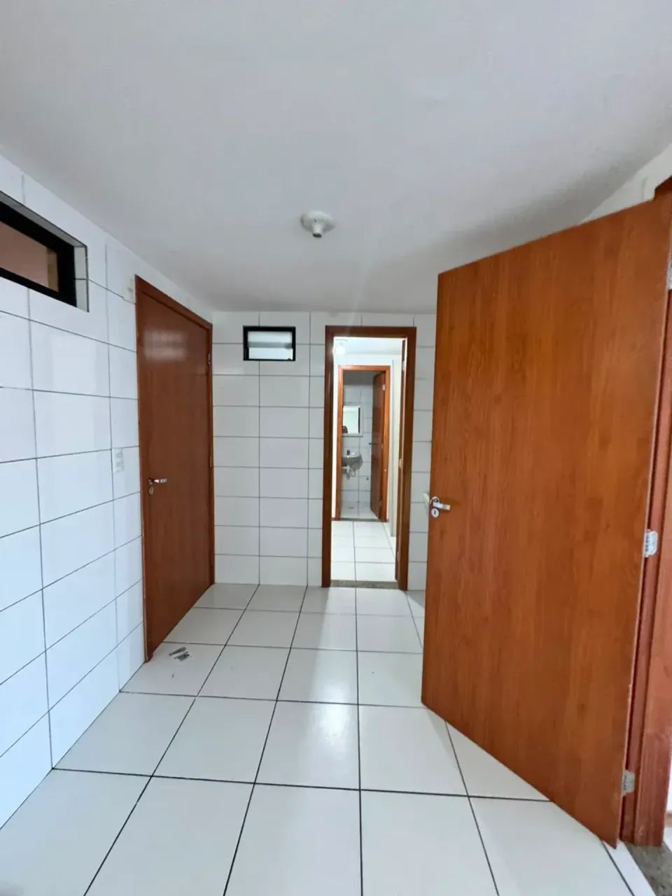 Alugo Apto de 3 quartos+ varanda com 90 m² na Jatiúca - Foto 4