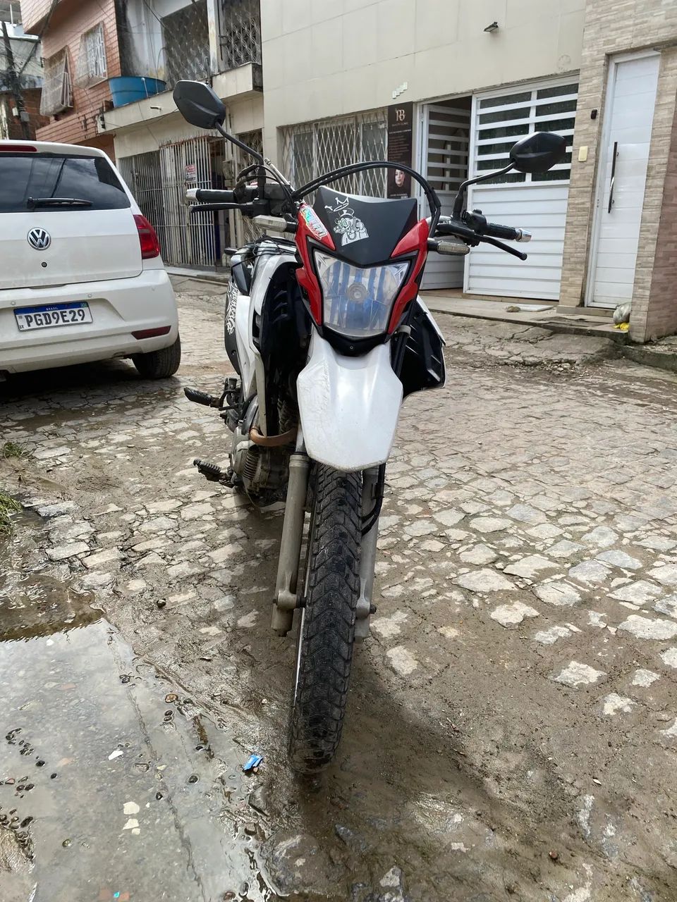 Moto 17.000,00