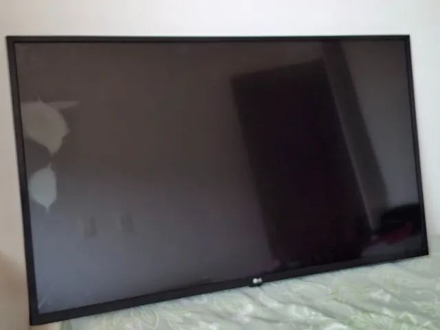 Smart TV LG 43 polegadas com defeito