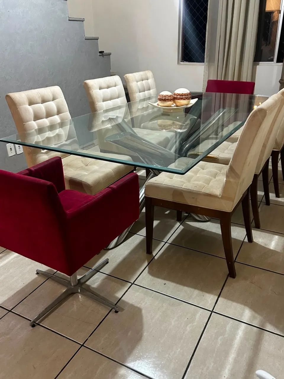 Mesa de vidro 6 cadeiras e duas poltronas  - Foto 2