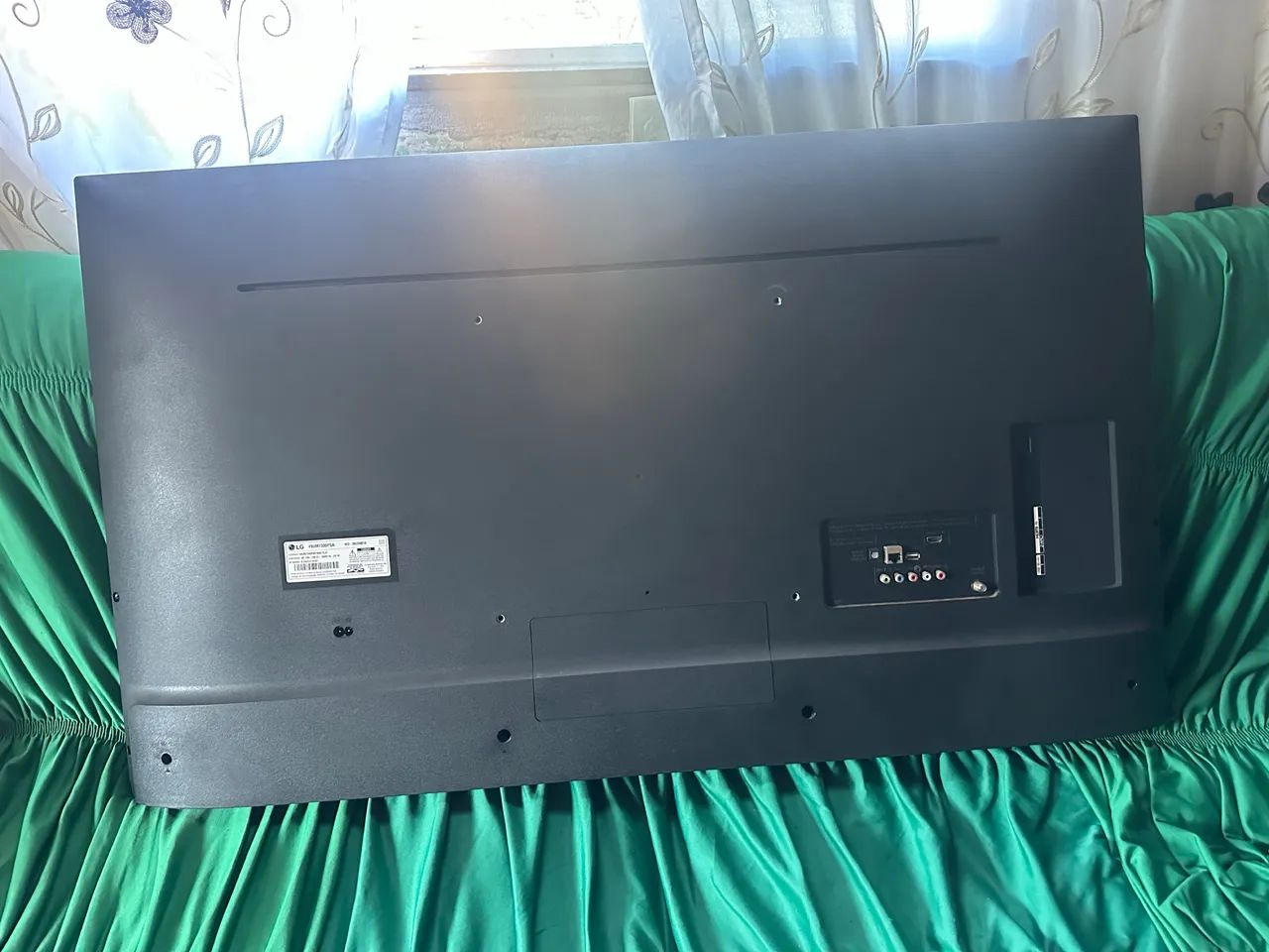 Smart Tv LG 50 polegadas , só a tela que está queimada  - Foto 2