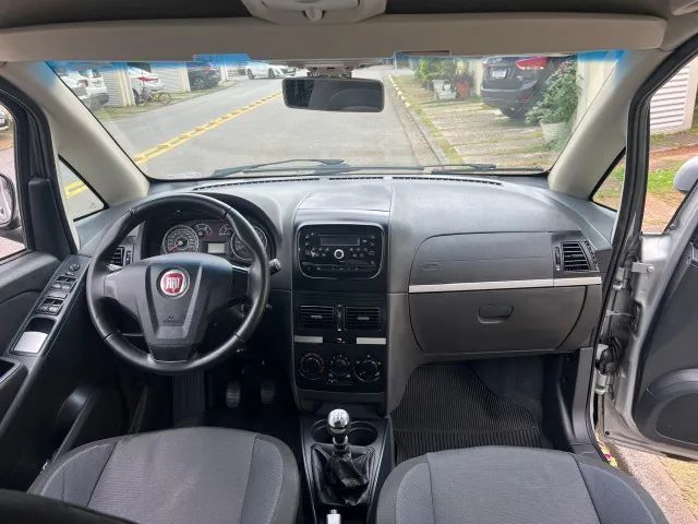 Fiat Idea Attractive 1.4 Fire Flex 8V 5P 2013 - Foto 5