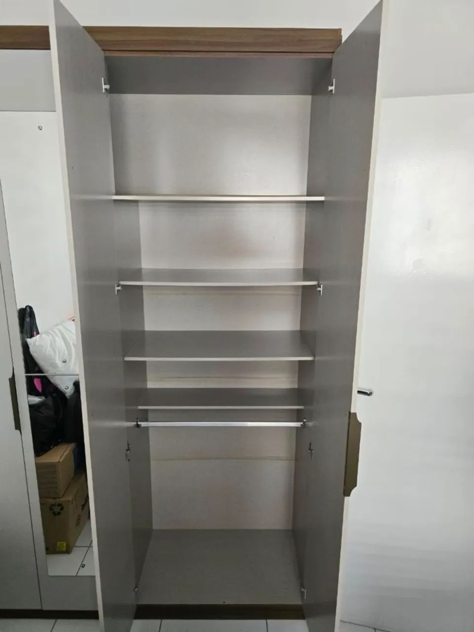 Guarda-roupa solteiro novissimo  - Foto 4