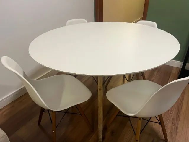 MESA REDONDA POR 500,00
