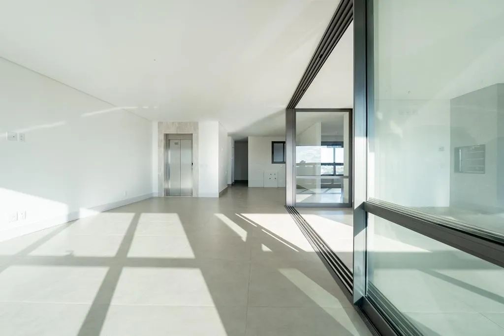 Apartamento à venda em Maringá, Zona 08, com 3 suítes, com 211 m², Edifício Landscape - Foto 3