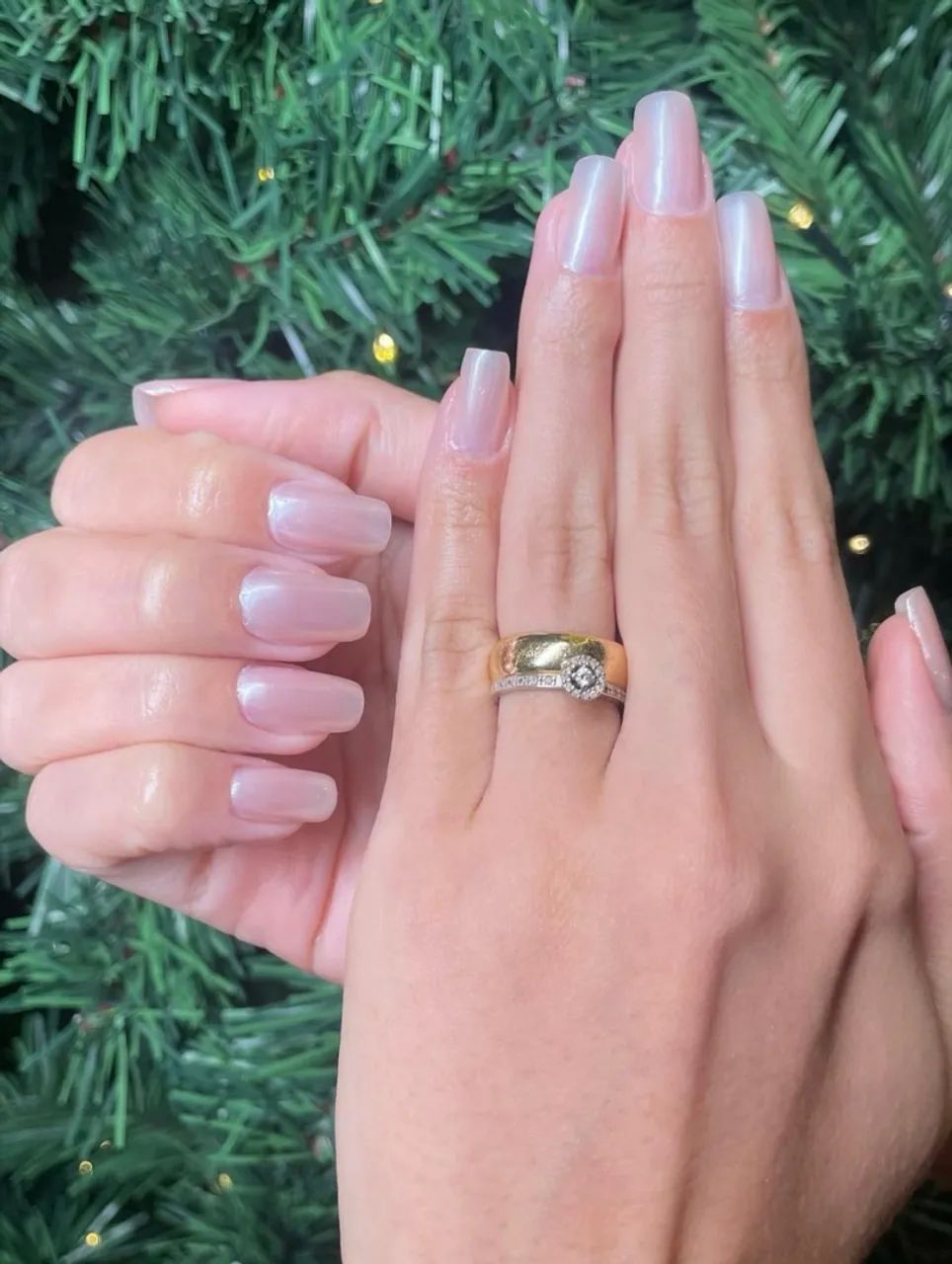 Vaga para manicure 