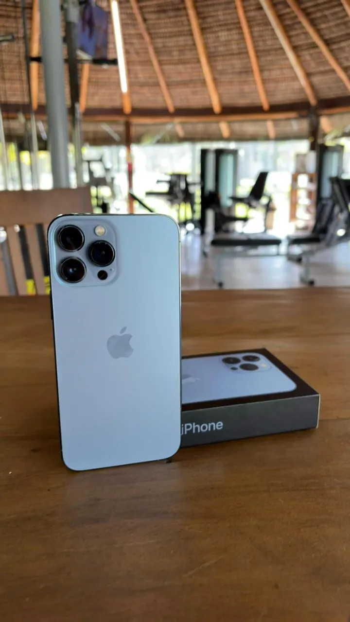 Vendo iPhone 13 Pro Max 256GB Branco Impecável - 4 Meses de Uso